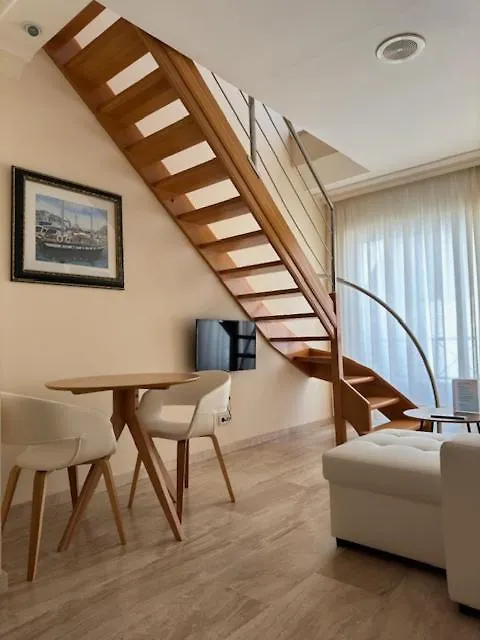 Marea Hotel Vilanova i la Geltrú 3*,